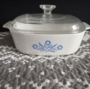 Corning Ware 2 quart Blue Cornflower A-2-B cooking bake dish with pyrex lid